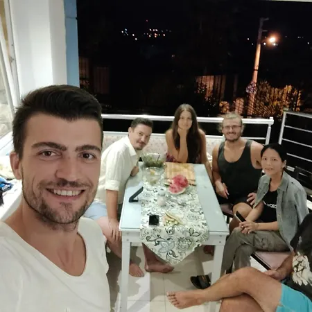 Pensjonat Guezelbahce Yemek Atoelyesi