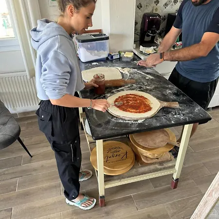 Πανσιόν Guezelbahce Yemek Atoelyesi Σμύρνη