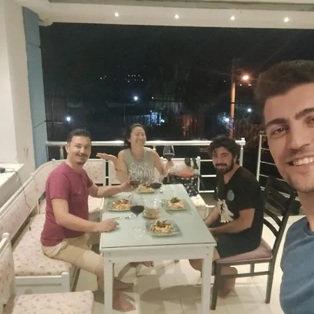 Guezelbahce Yemek Atoelyesi Affittacamere *