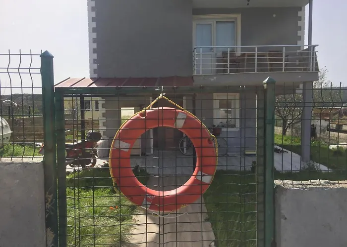 Guezelbahce Yemek Atoelyesi Vendégház