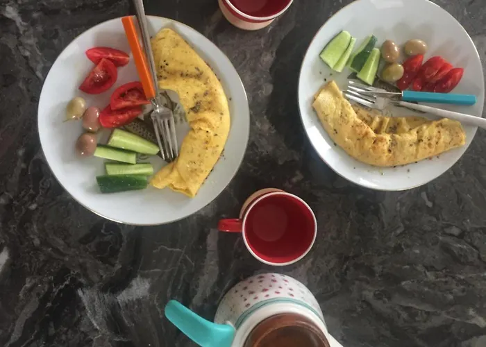 Guezelbahce Yemek Atoelyesi *